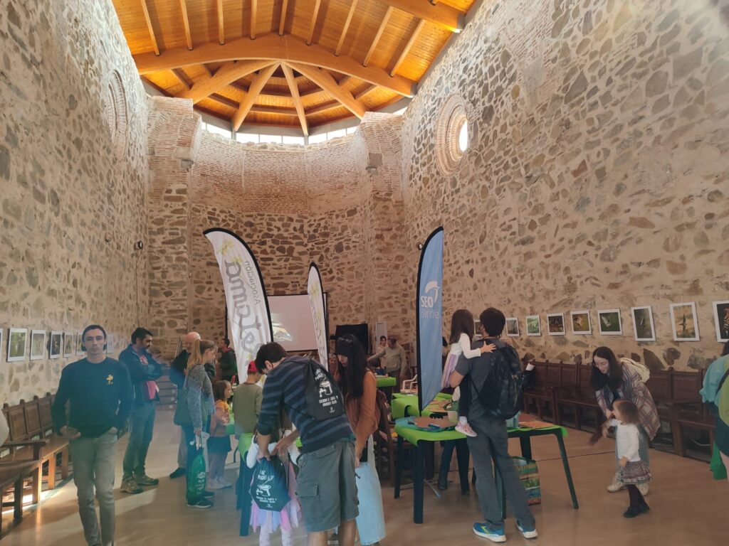 Día de las Aves 2024 BIBLIOTECA MUÑOZ TORRERO