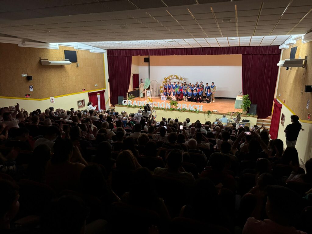 Graduación de segundo de Bachillerato del IES Pedro Alfonso de Orellana 2025 COSTA DULCE RADIO