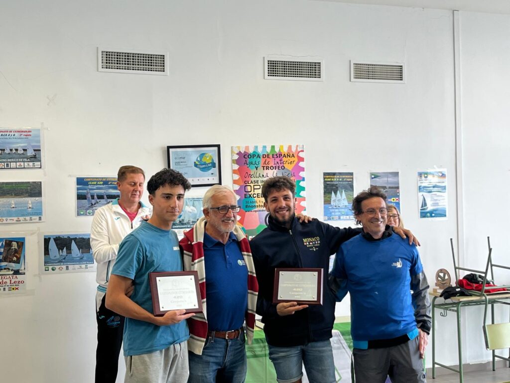 Los orellanenses Martín García y Alejandro Pastor ganadores del Campeonato de Extremadura 420 CIV