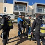 Los buceadores vuelven al agua para cuidar el entorno del puerto deportivo de Orellana