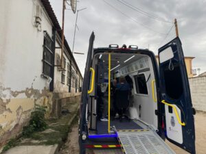 Furgoneta Policía Nacional DNI en Orellana la Vieja COSTA DULCE RADIO