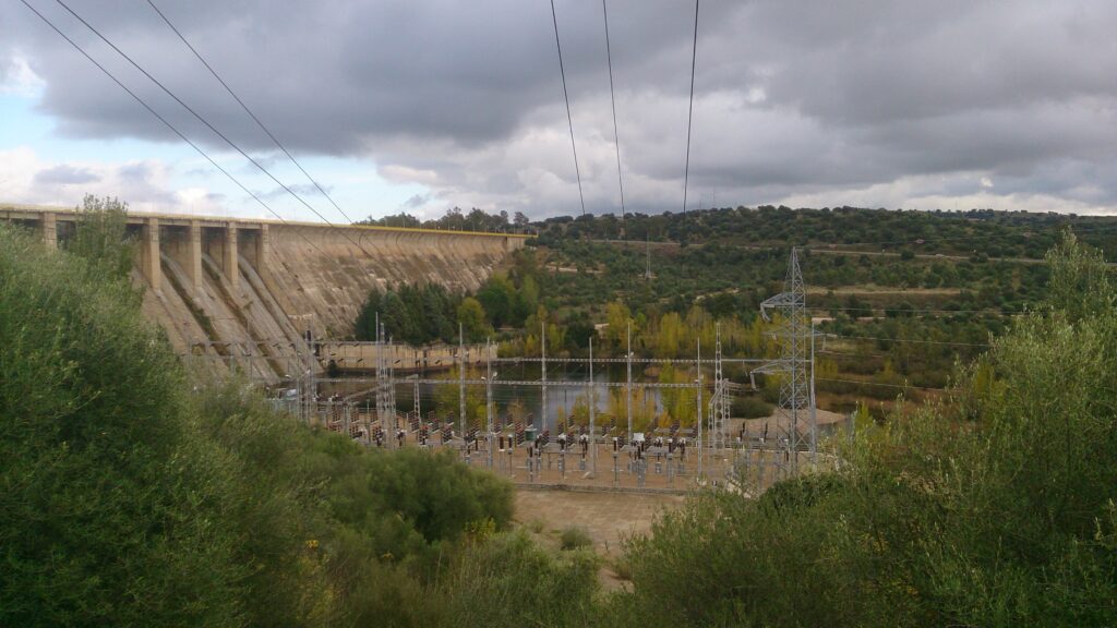 Central Hidroelectricas de Endesa en Orellana COSTA DULCE RADIO