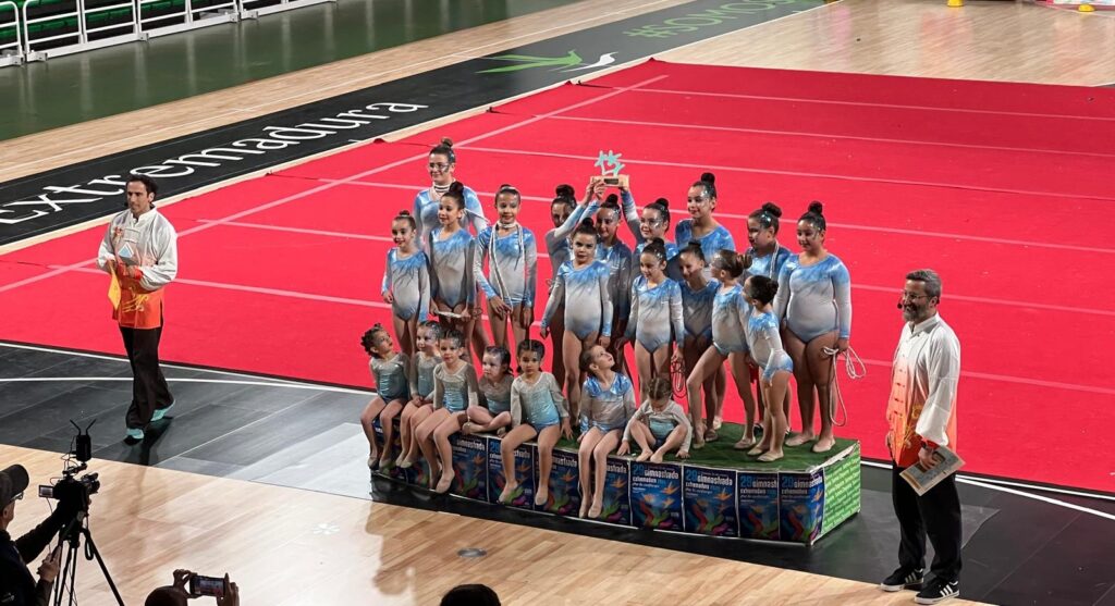Niñas de Orellana la Vieja en la Gimnastrada de Extremadura 2025 CEDIDA M OLIVARES