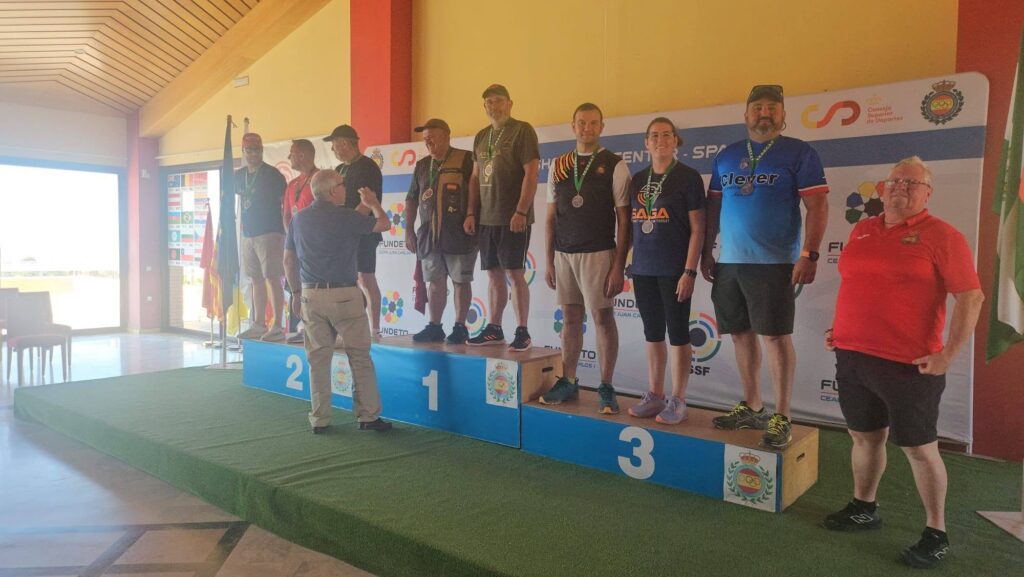 El orellanense Tomás Ruiz en el pódium del Mundial de Tiro al Plato