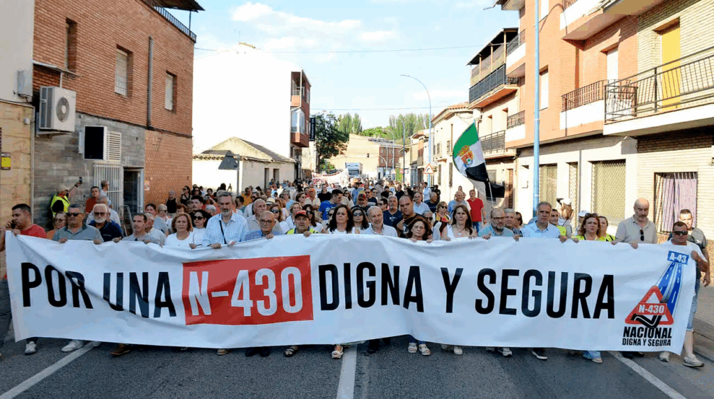 Manifestación en Piedrabuena para exigir el desdoblamiento de la N-430 Plataforma N-430