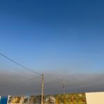 El humo del incendio de Huelva se deja ver en Orellana